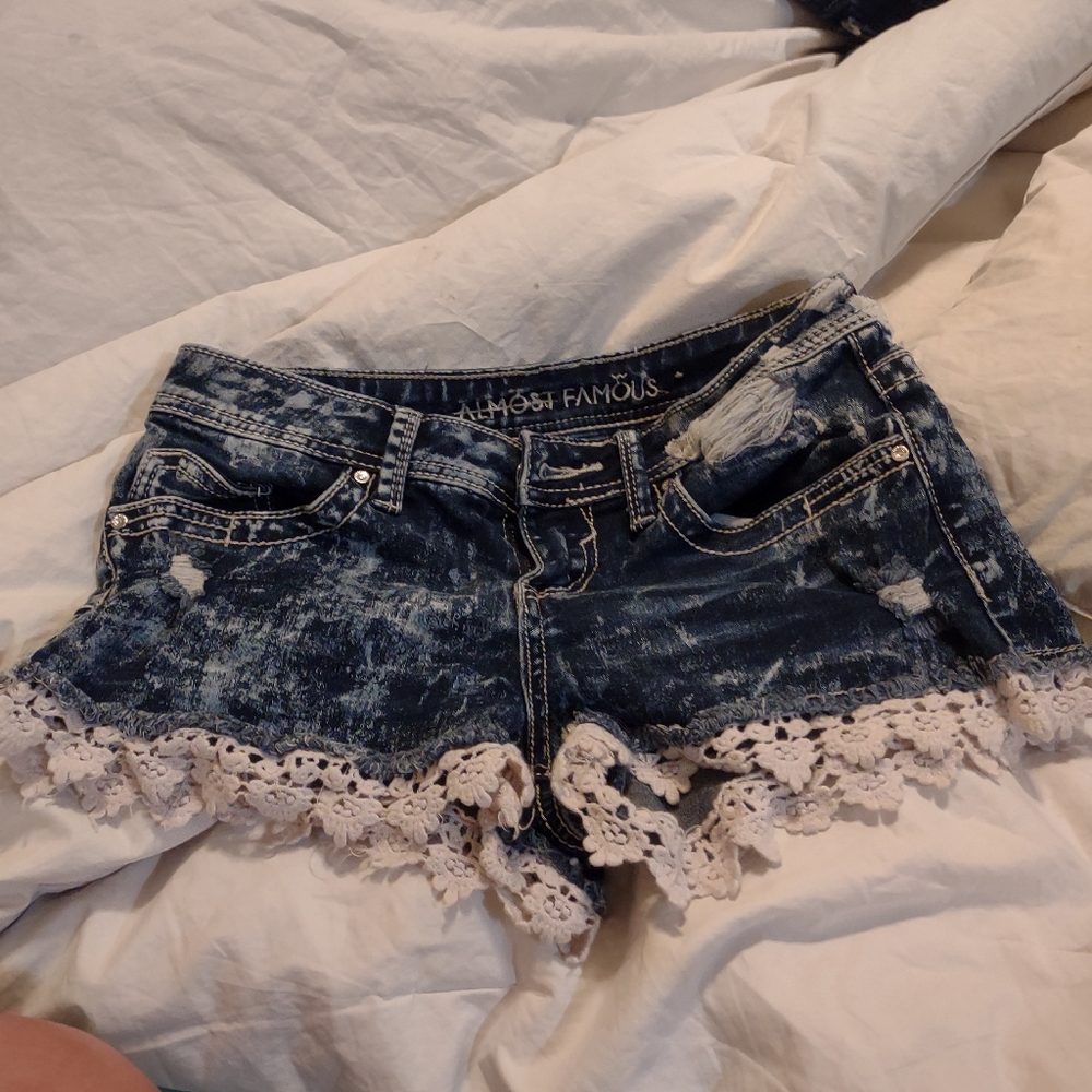 Almost famous shorts size 3